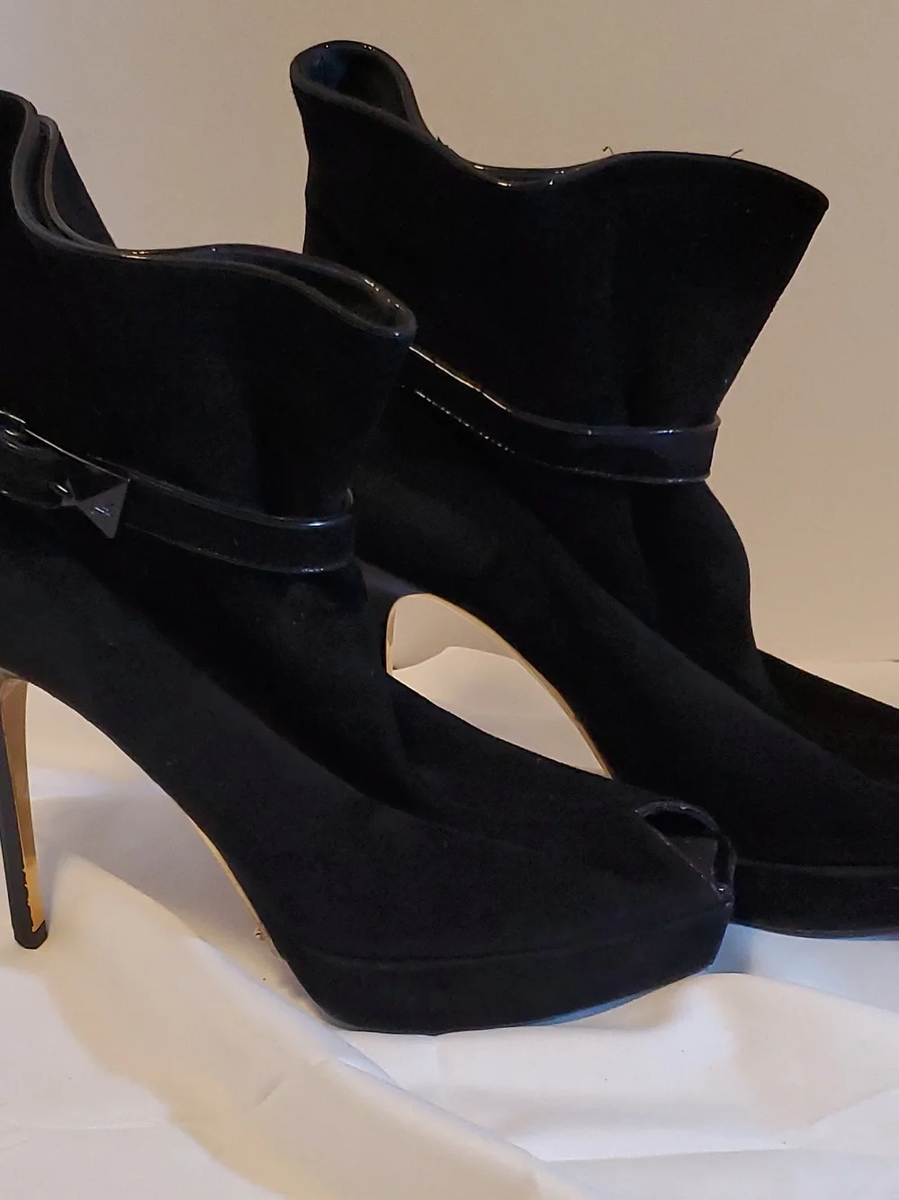 Authentic Louis Vuitton Women's Black Suede Ankle Strap Stiletto Heels Size 38.5 - Picture 2 of 16